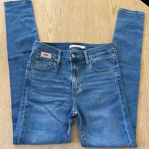 Levi's Women's 720 high rise super skinny NEW